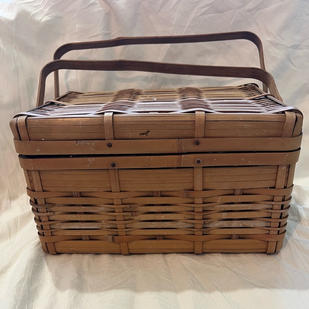 Wood and rattan small picnic basket